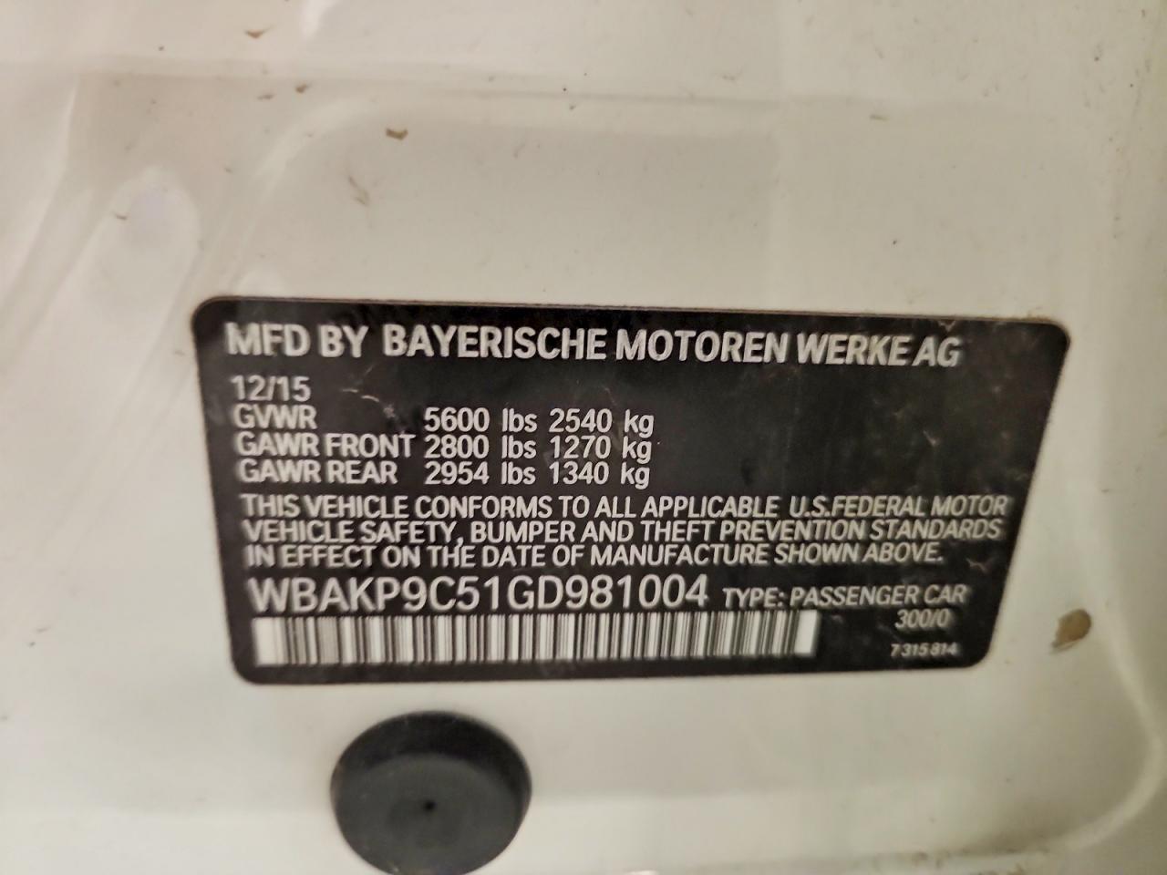 2016 BMW Seria 5 550i - zdjęcie 12