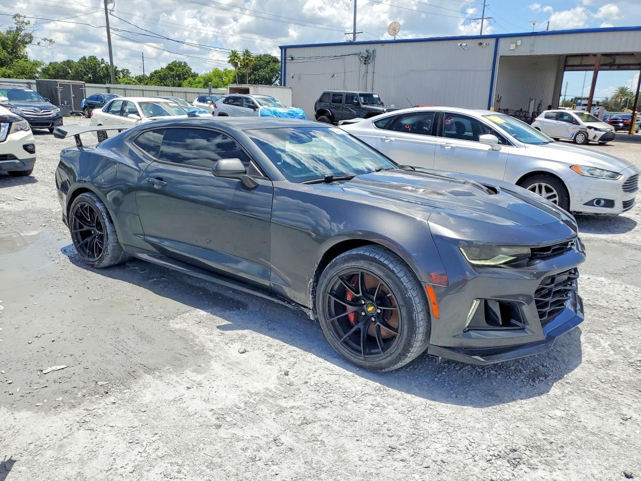 2017 Chevrolet Camaro Zl1 - zdjęcie 4