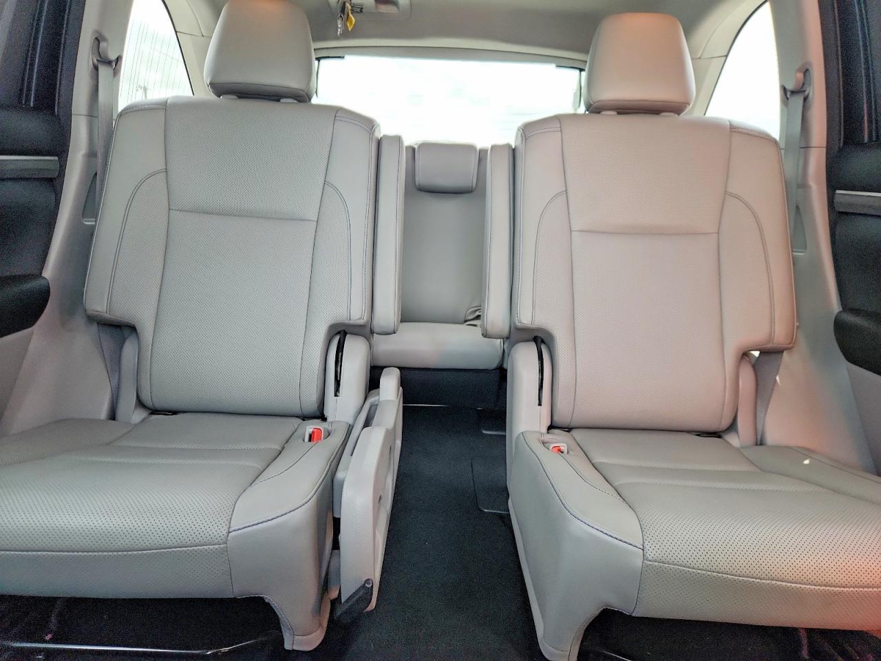 2017 Toyota Highlander Limited - zdjęcie 10