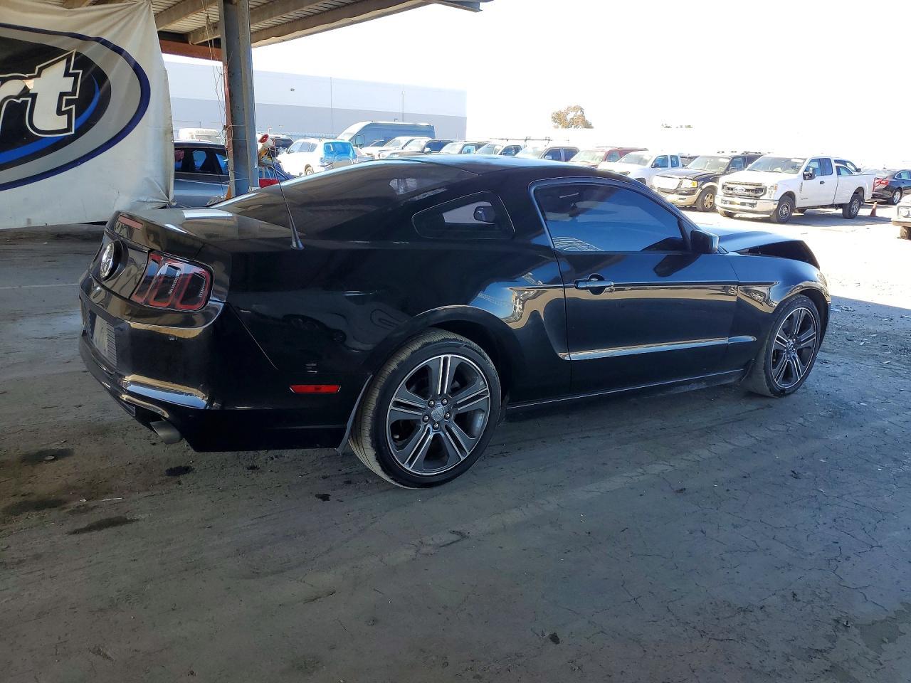 2014 Ford Mustang - zdjęcie 3