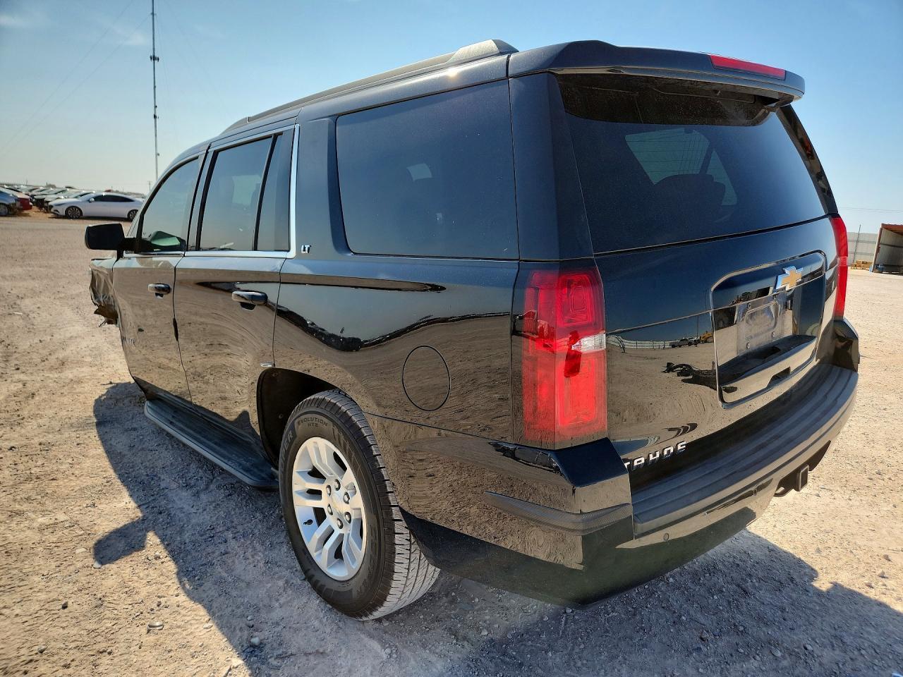 2020 Chevrolet Tahoe C1500 Lt - zdjęcie 2