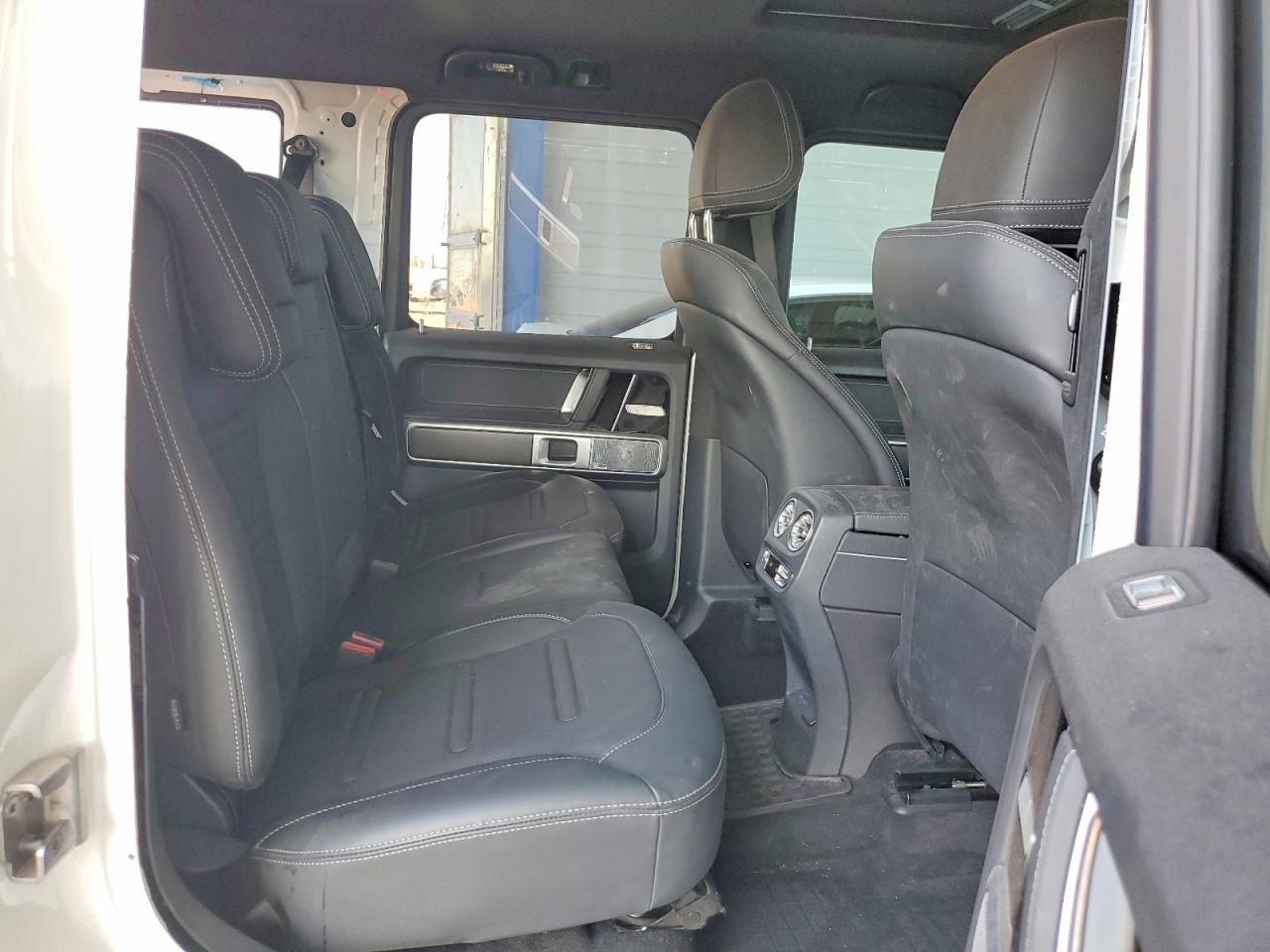 2025 Mercedes-Benz G 550 - zdjęcie 11