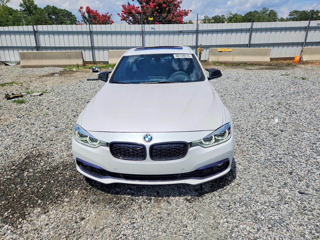 2017 BMW 330 I - zdjęcie 5