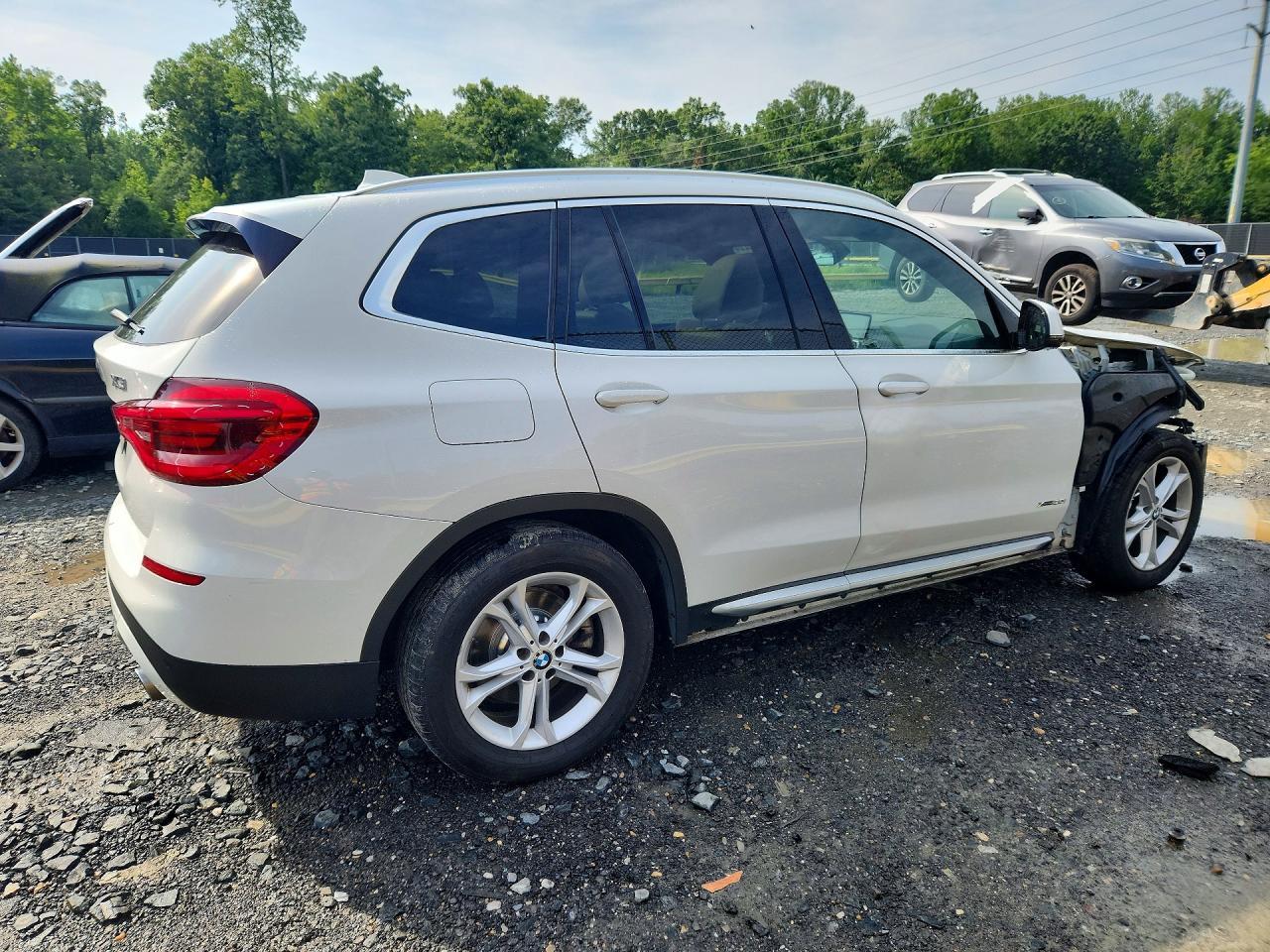 2018 BMW X3 xDrive30I - zdjęcie 3