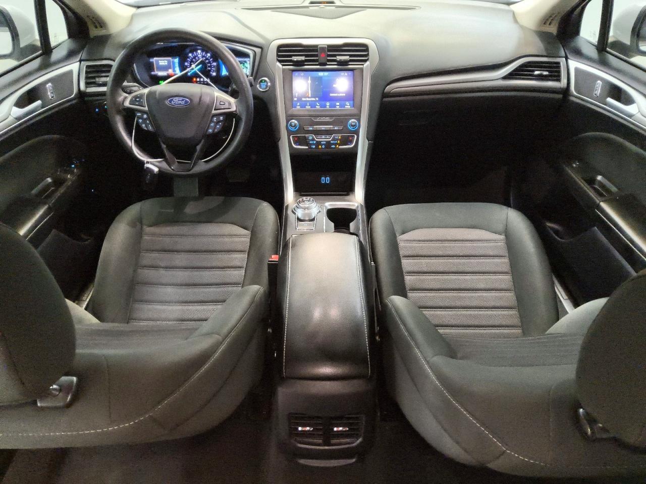 2020 Ford Fusion Se - zdjęcie 8