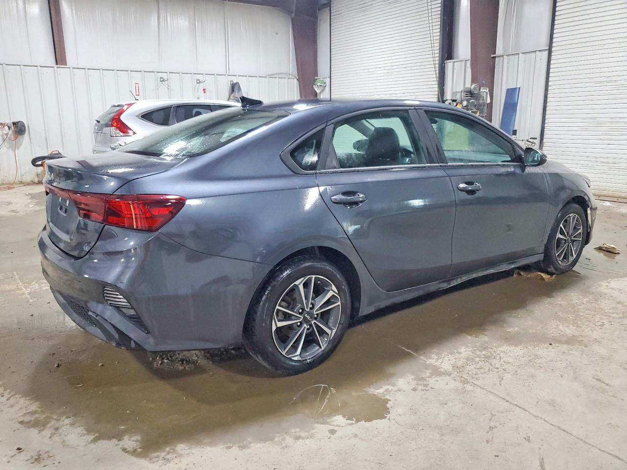 2023 Kia Forte Lxs - zdjęcie 3