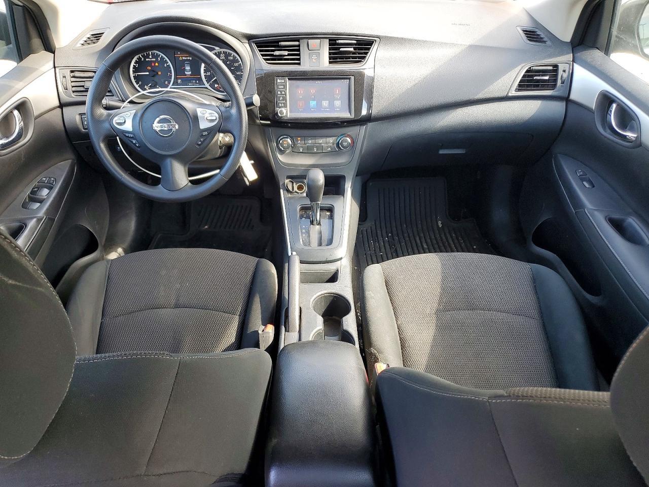 2019 Nissan Sentra S - zdjęcie 8