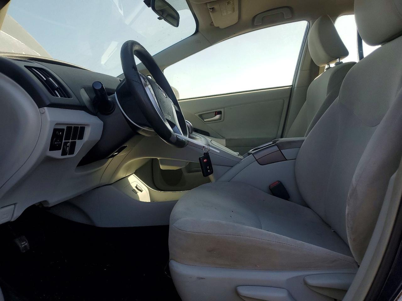 2014 Toyota Prius Three - zdjęcie 7