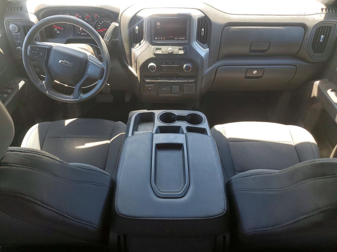 2021 Chevrolet Silverado K1500 Custom - zdjęcie 8