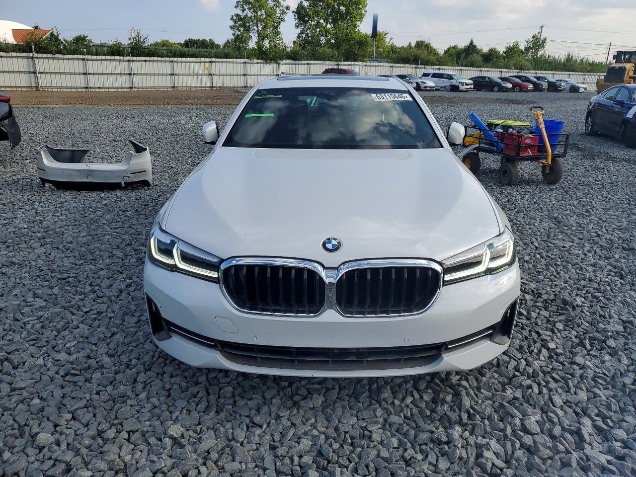 2022 BMW Seria 5 530i - zdjęcie 5