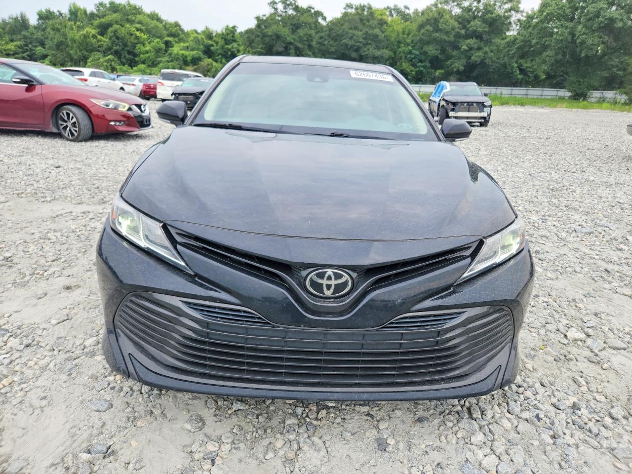 2018 Toyota Camry Le - zdjęcie 5