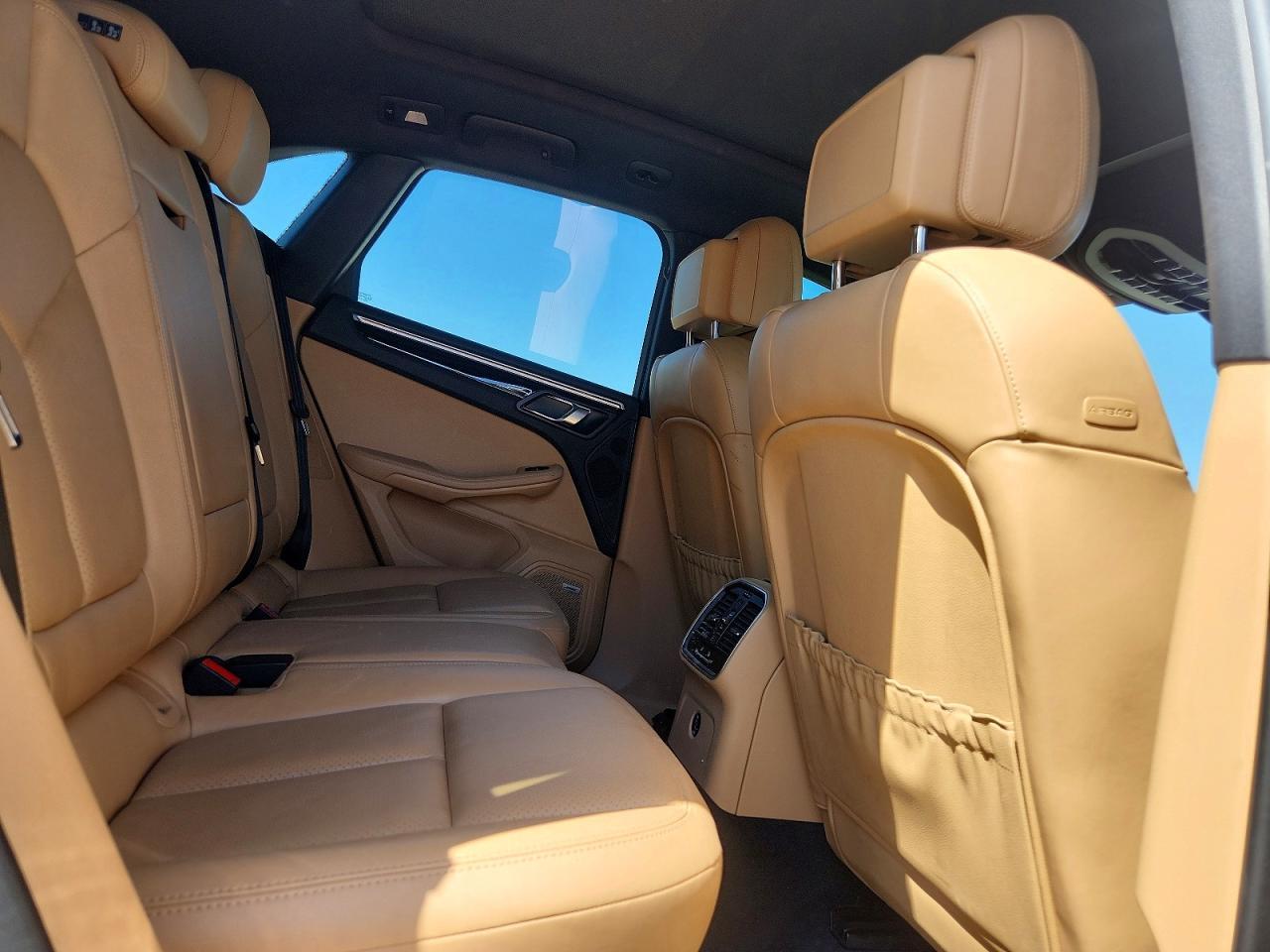 2018 Porsche Macan - zdjęcie 11