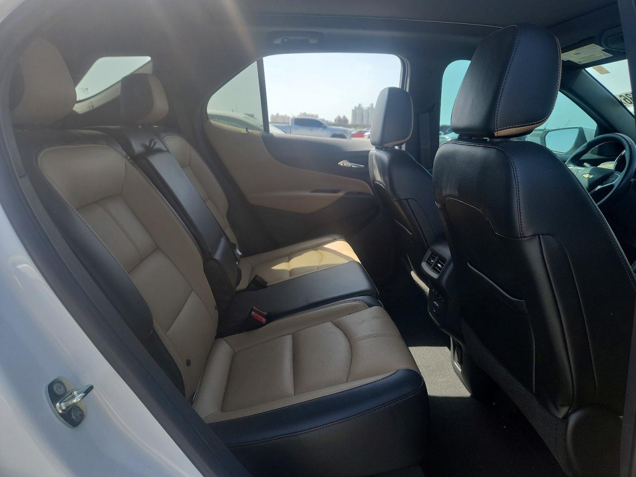 2022 Chevrolet Equinox Premier - zdjęcie 10