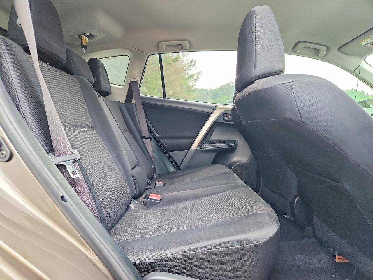 2015 Toyota Rav4 Le - zdjęcie 11