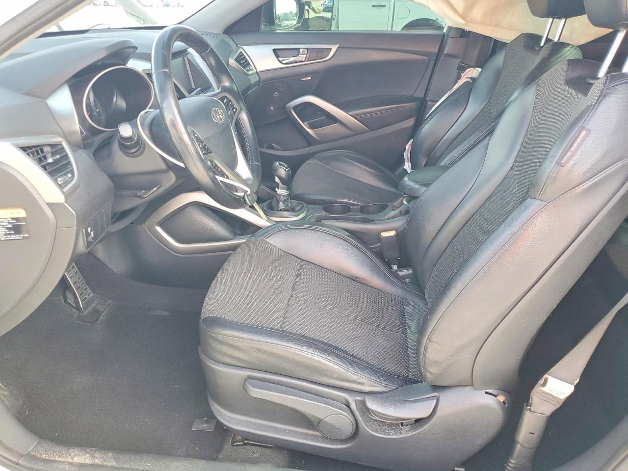 2013 Hyundai Veloster Base - zdjęcie 7