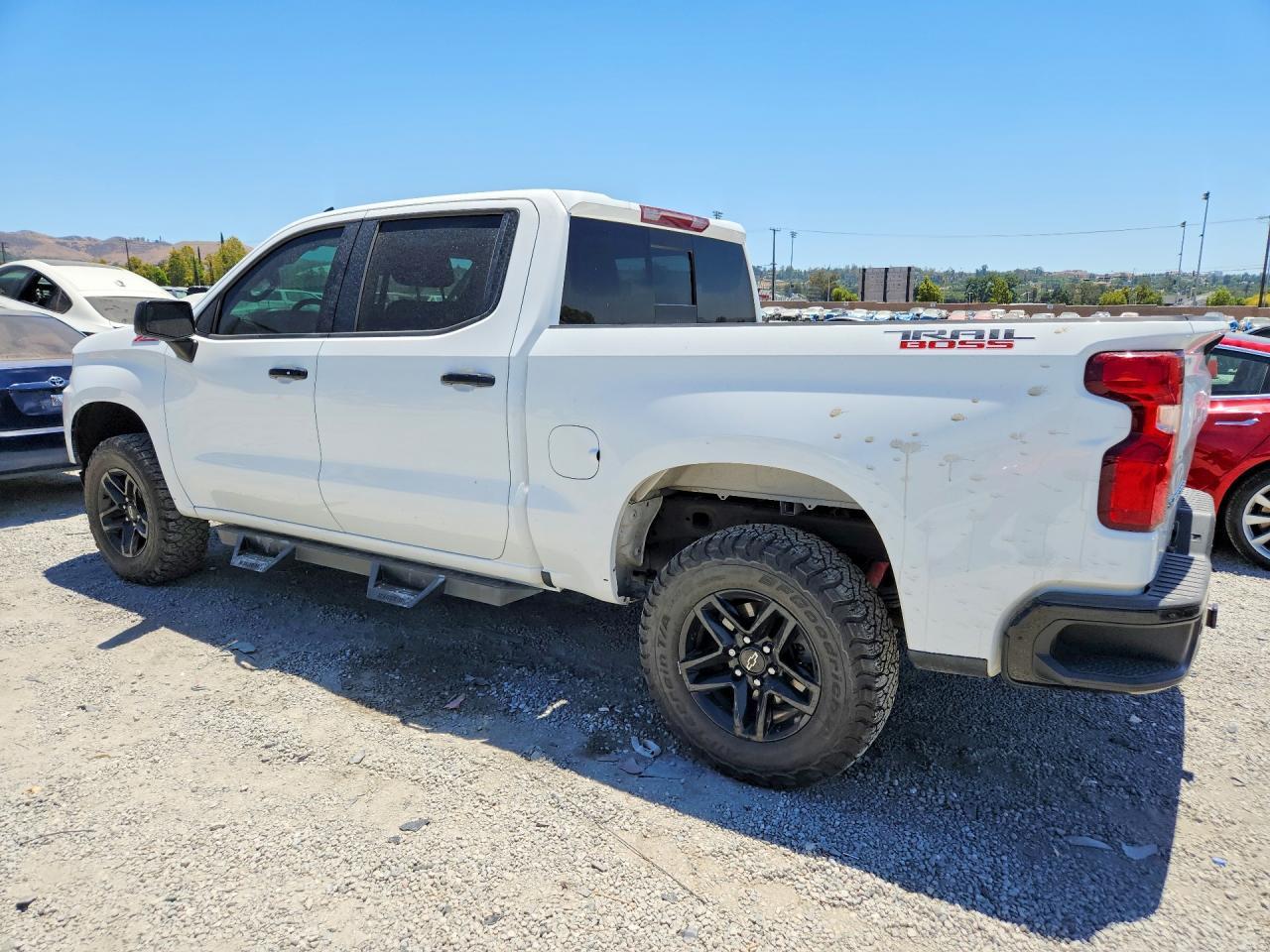 2021 Chevrolet Silverado K1500 Lt Trail Boss - zdjęcie 2