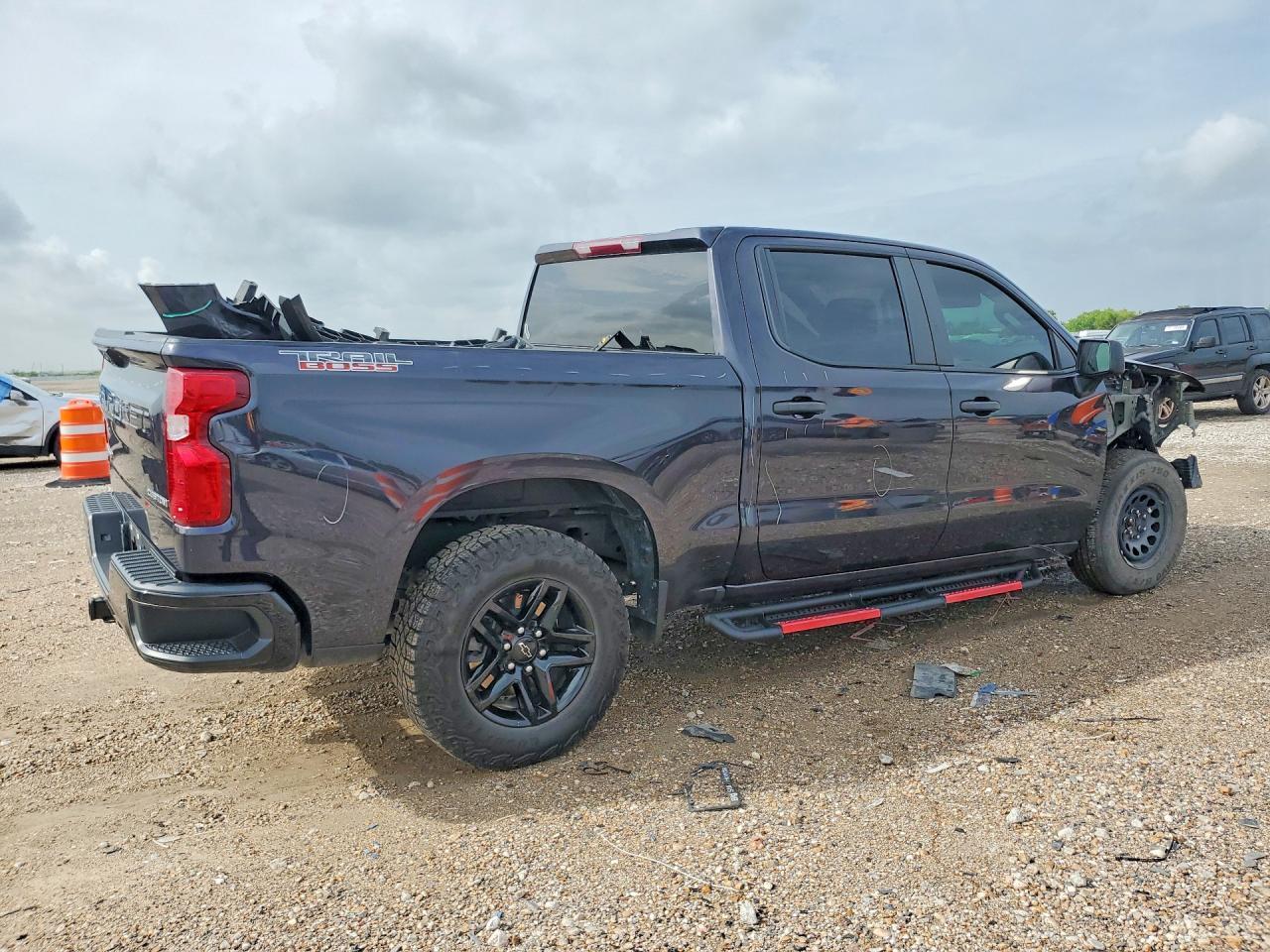 2024 Chevrolet Silverado K1500 Trail Boss Custom - zdjęcie 3