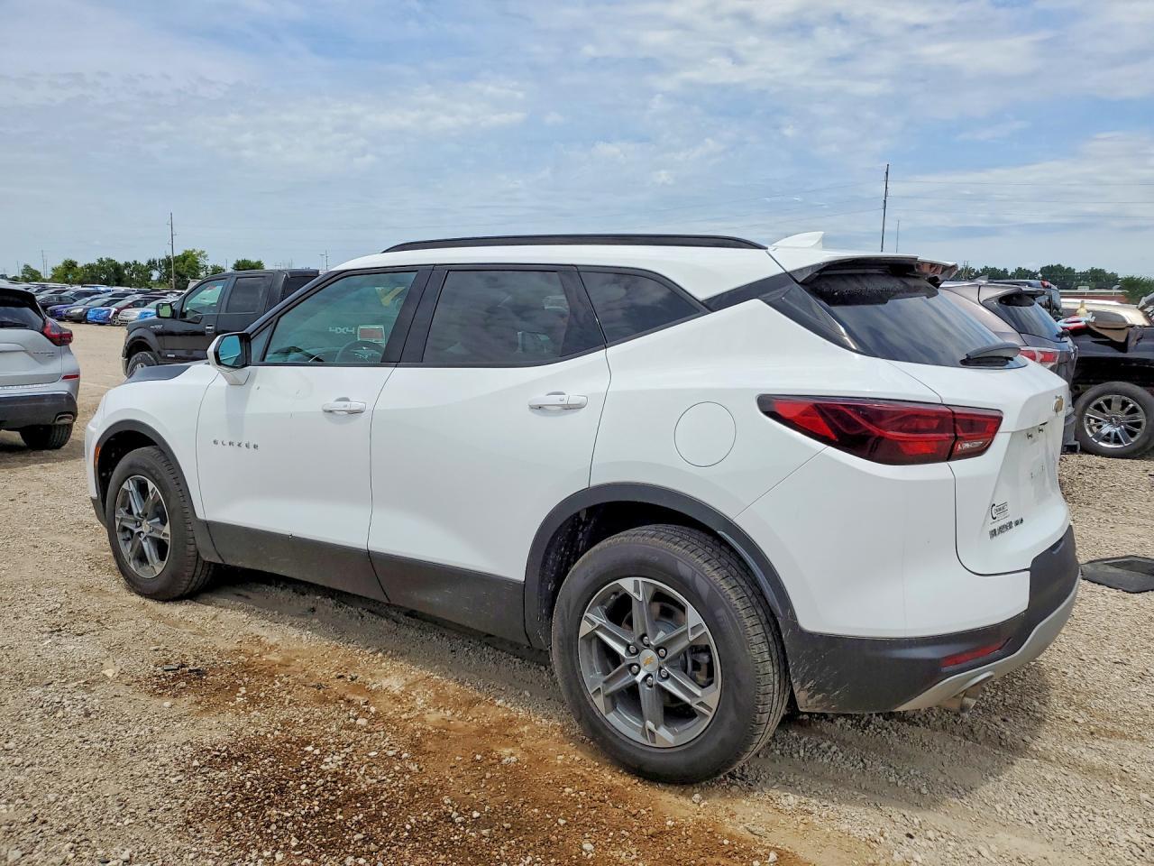 2023 Chevrolet Blazer 2Lt - zdjęcie 2