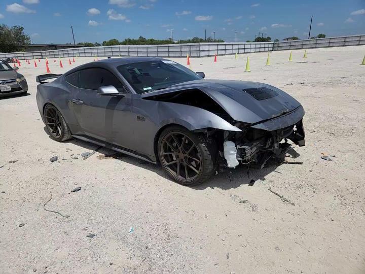 2025 Ford Mustang Gt - zdjęcie 14