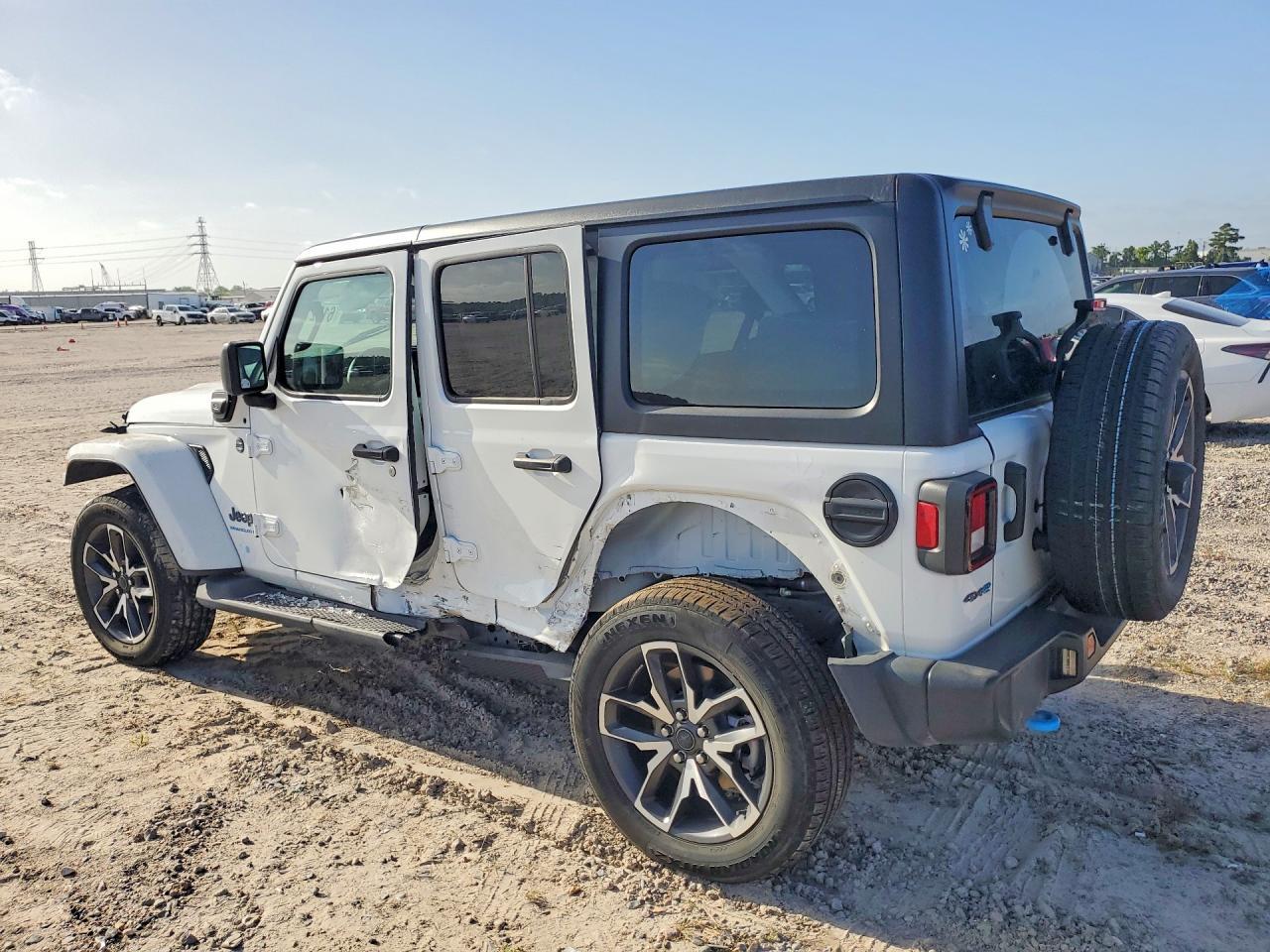 2024 Jeep Wrangler 4Xe - zdjęcie 2