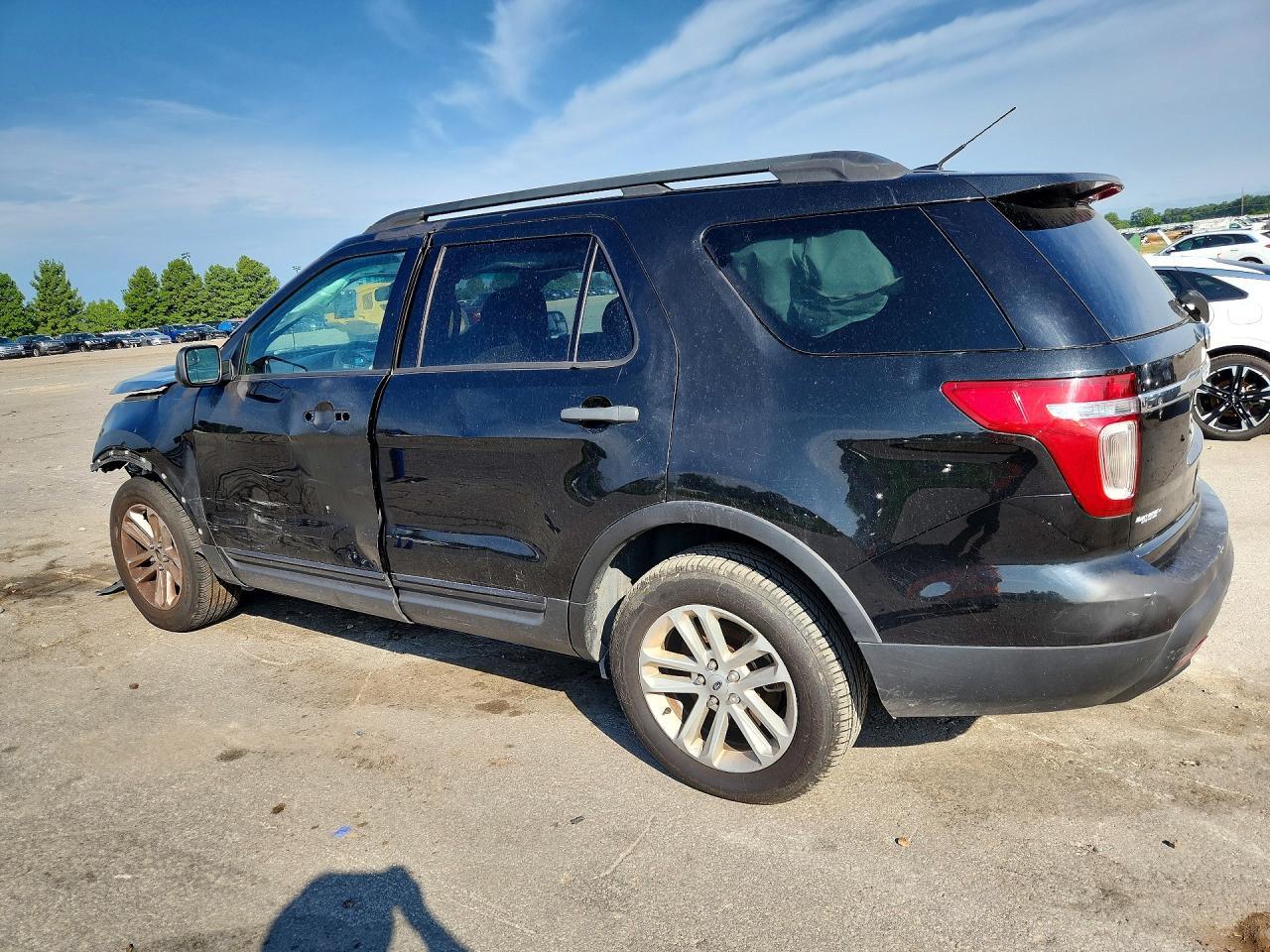 2015 Ford Explorer - zdjęcie 2