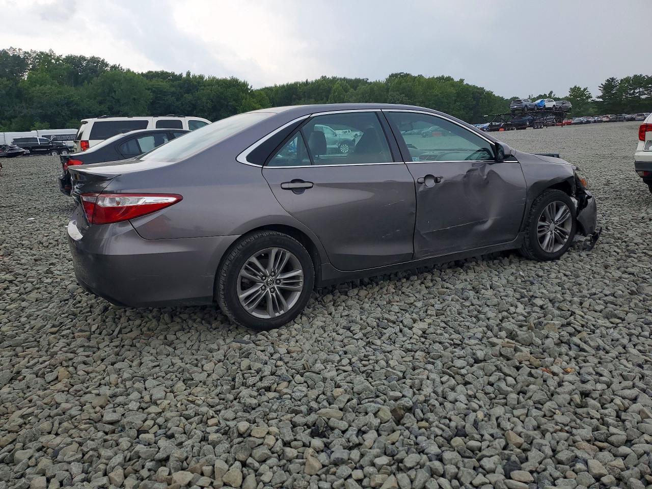 2015 Toyota Camry Se - zdjęcie 3