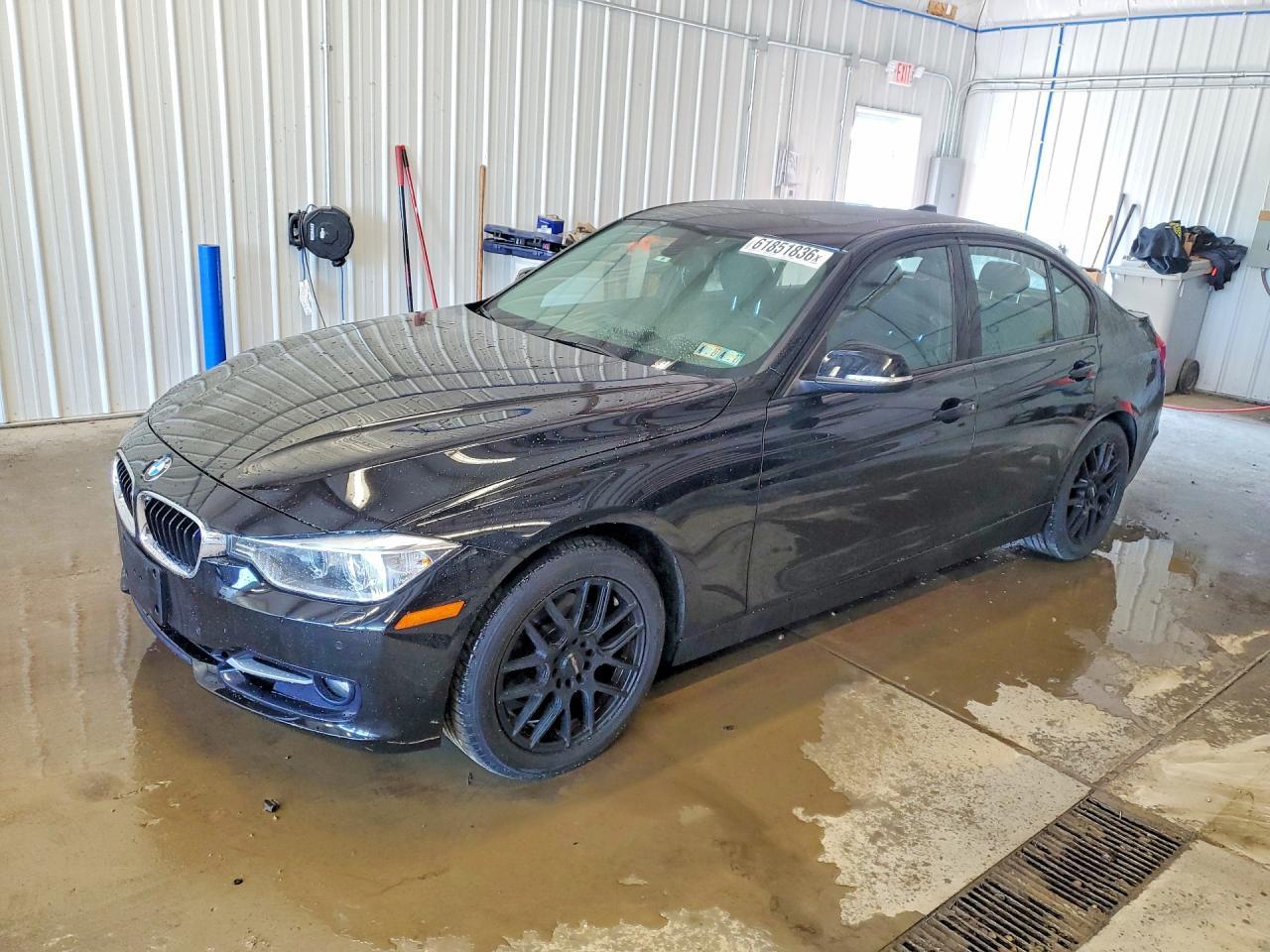 2013 BMW Seria 3 328i - zdjęcie główne