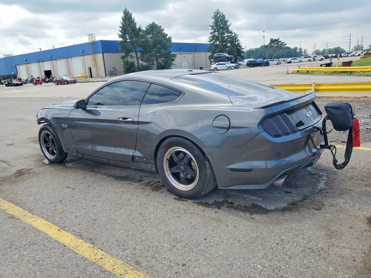 2016 Ford Mustang Gt - zdjęcie 2