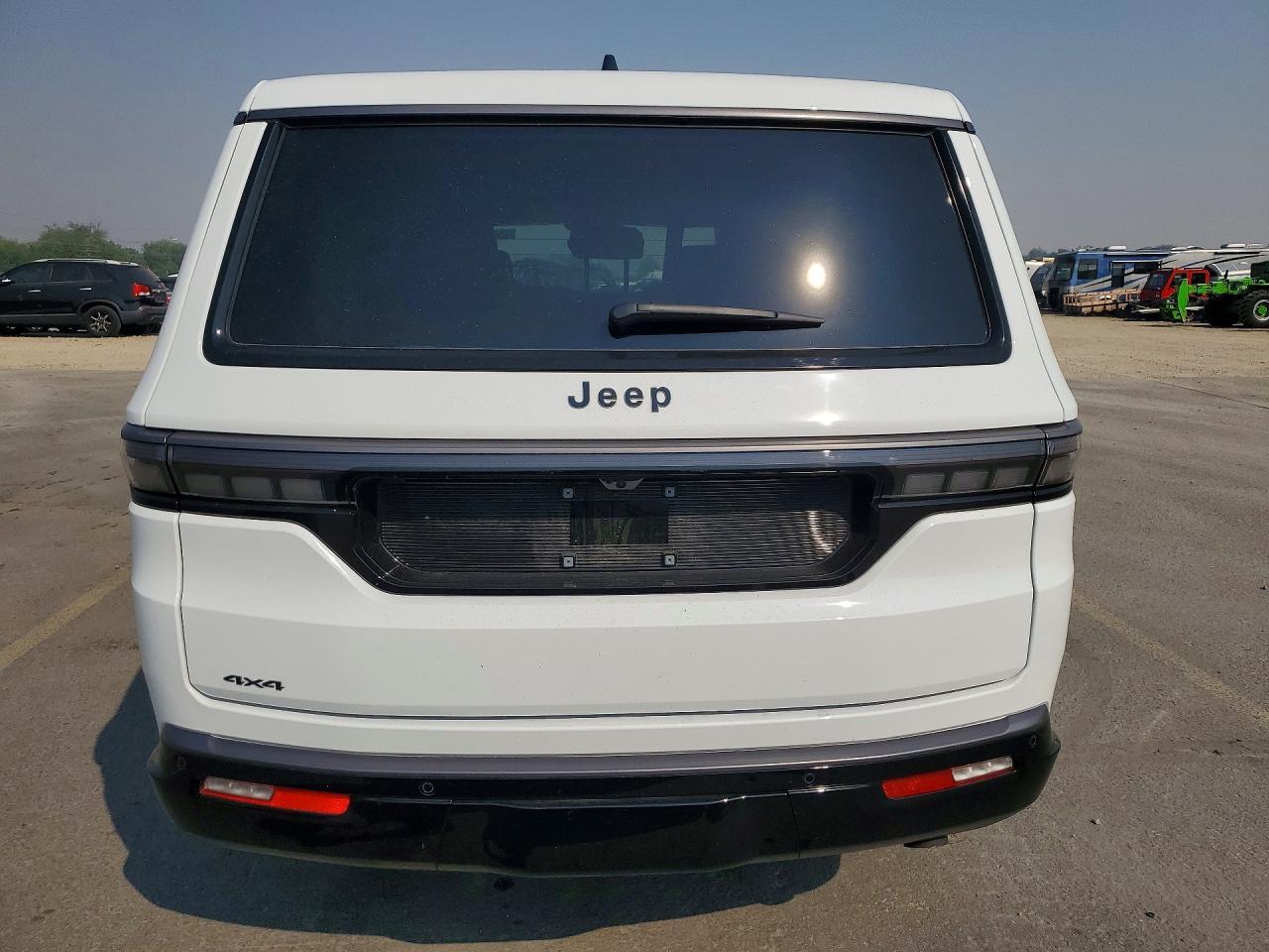 2026 Jeep Grand Wagoneer L Limited - zdjęcie 6