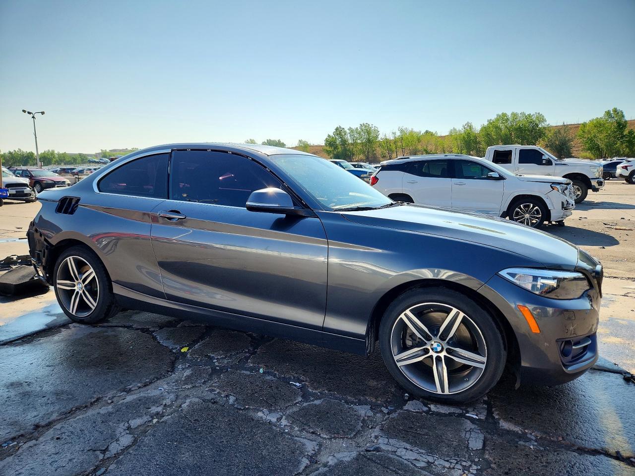 BMW Seria 2 - zdjęcie 4