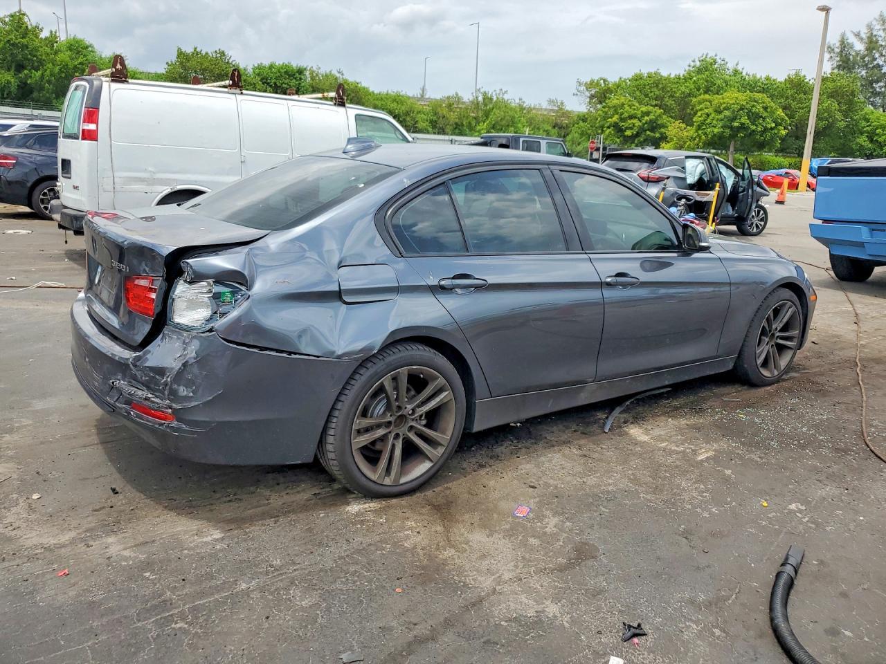 2013 BMW 328 Xi - zdjęcie 3
