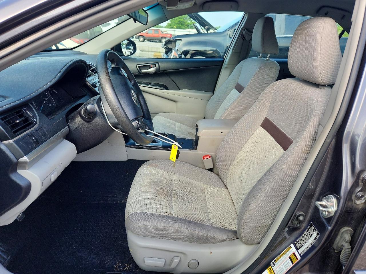 2014 Toyota Camry Le - zdjęcie 7