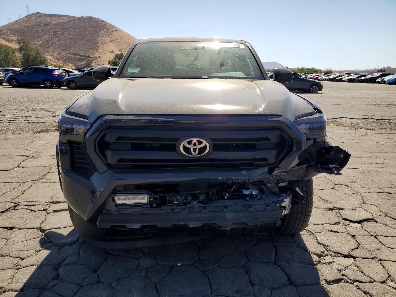 2025 Toyota Tacoma Sr5 - zdjęcie 5