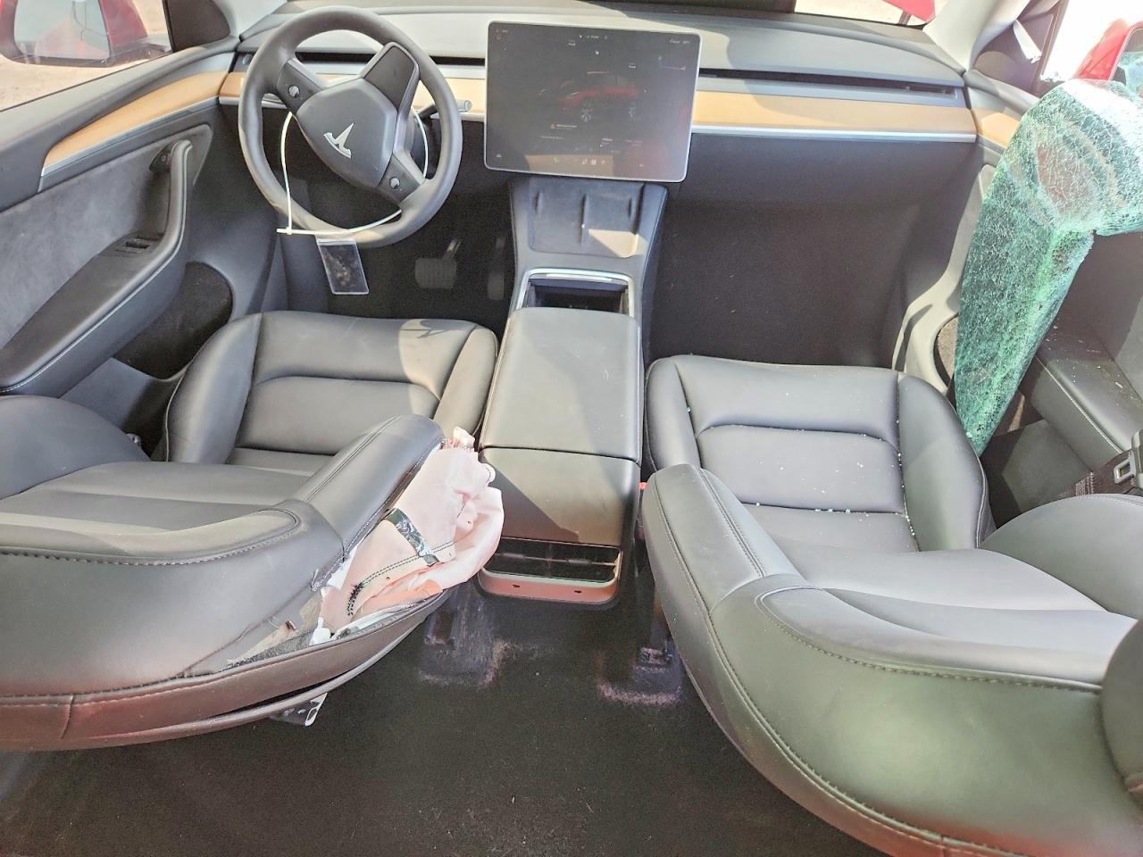 2024 Tesla Model Y - zdjęcie 8