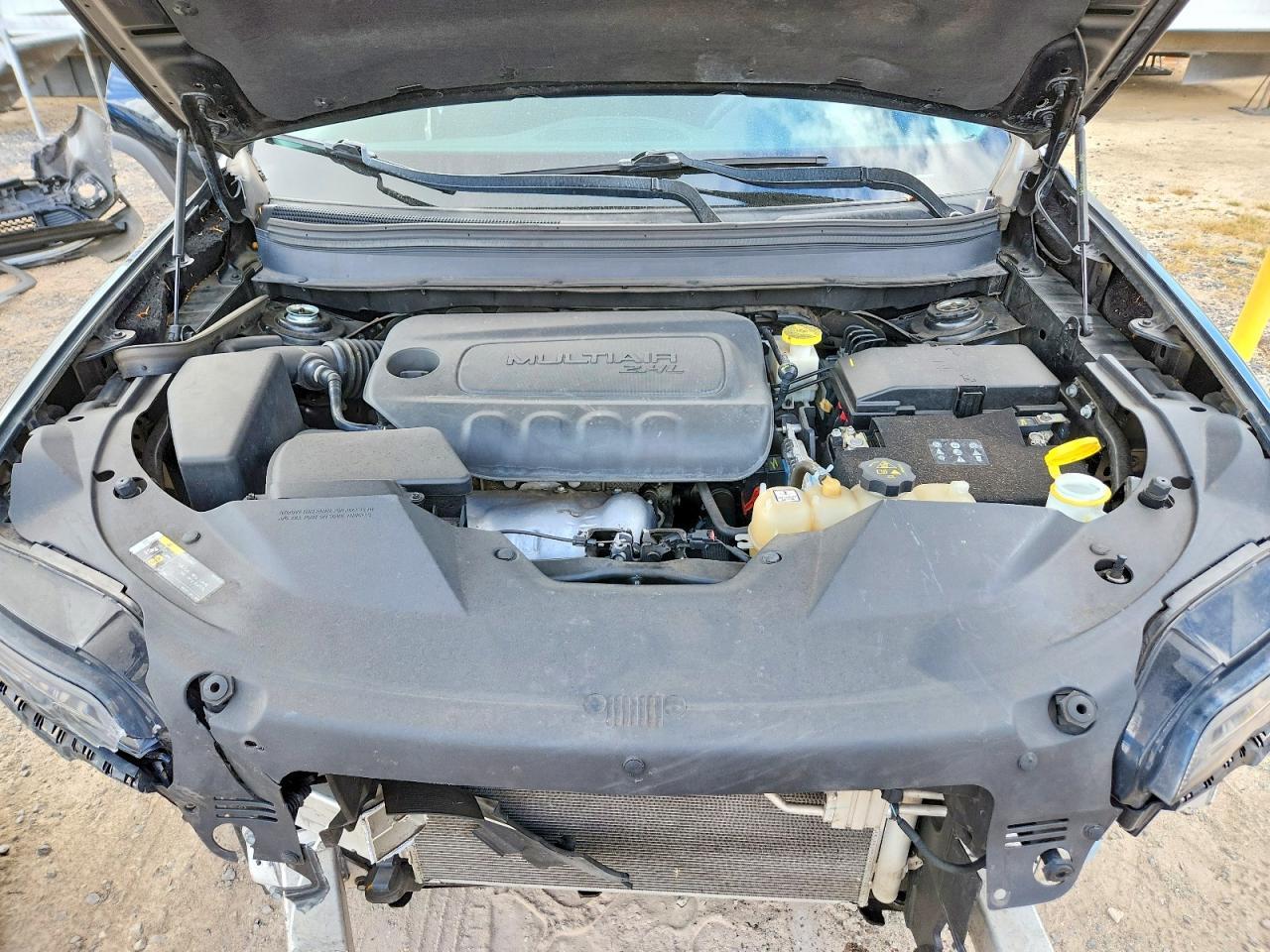 2020 Jeep Cherokee Latitude - zdjęcie 12