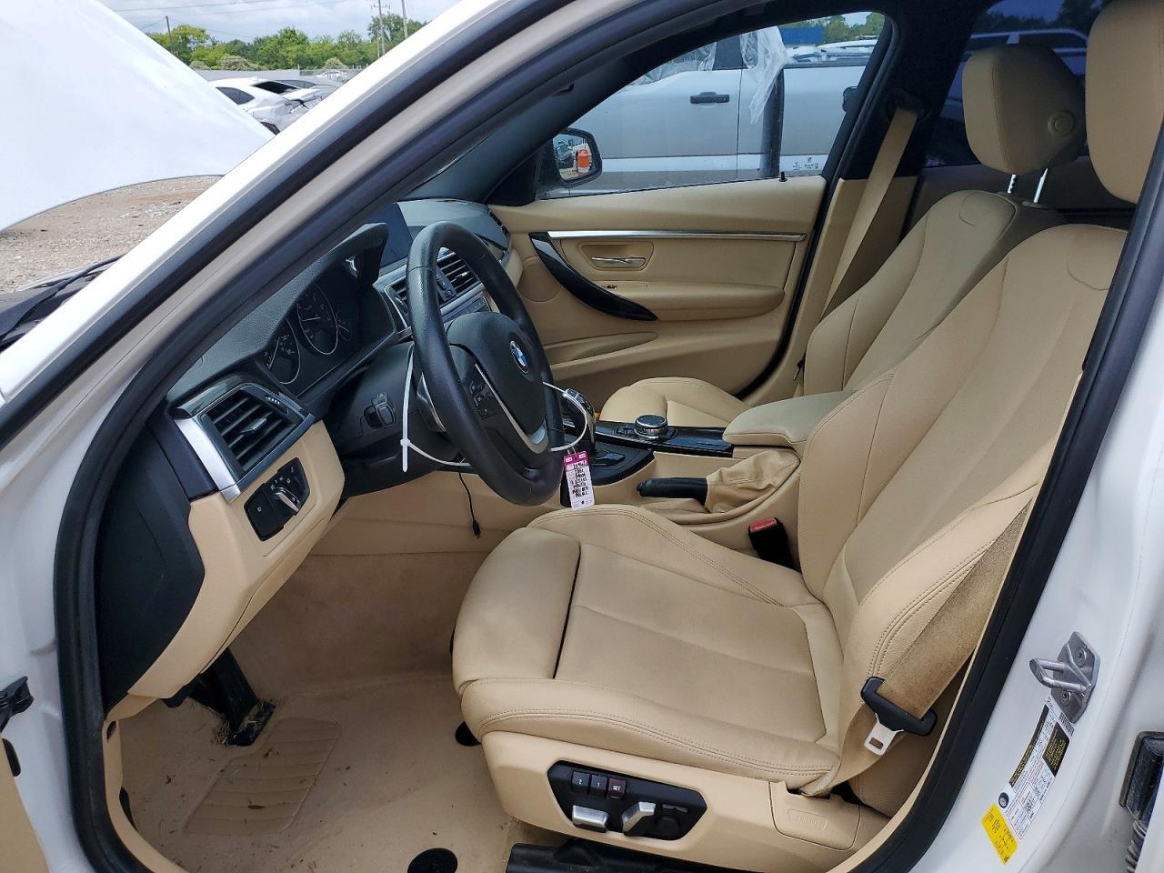 2016 BMW 328 I - zdjęcie 7