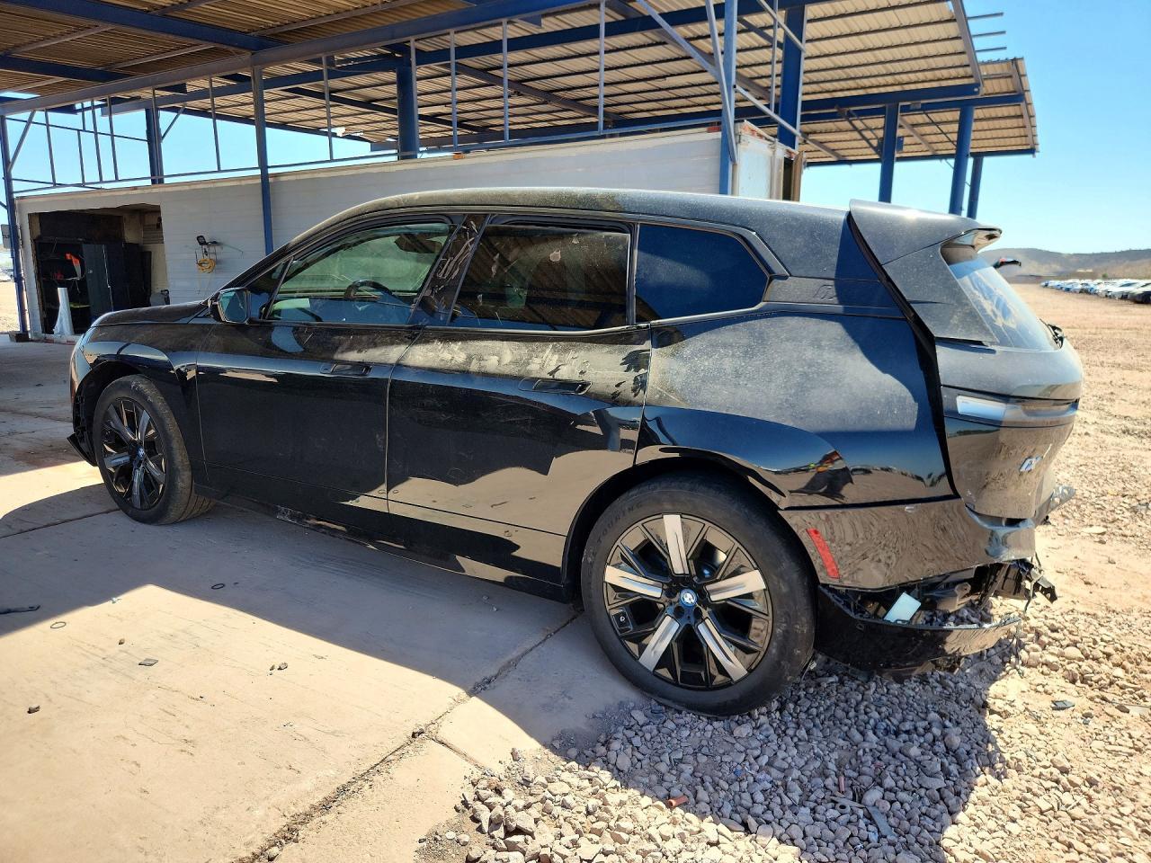 2025 BMW Ix xDrive50 - zdjęcie 2