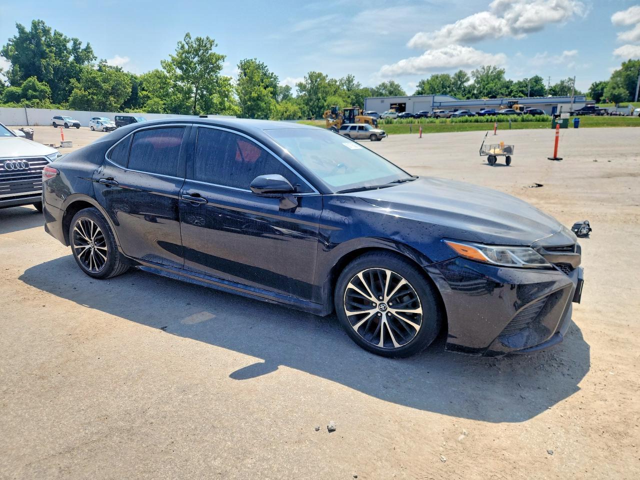 2018 Toyota Camry Se - zdjęcie 4