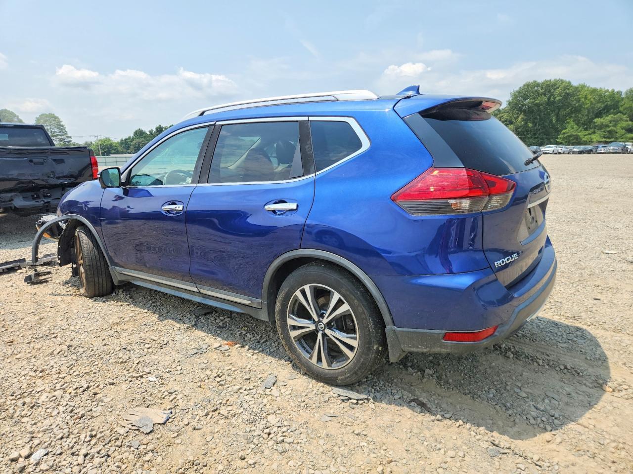 2017 Nissan Rogue Sl - zdjęcie 2