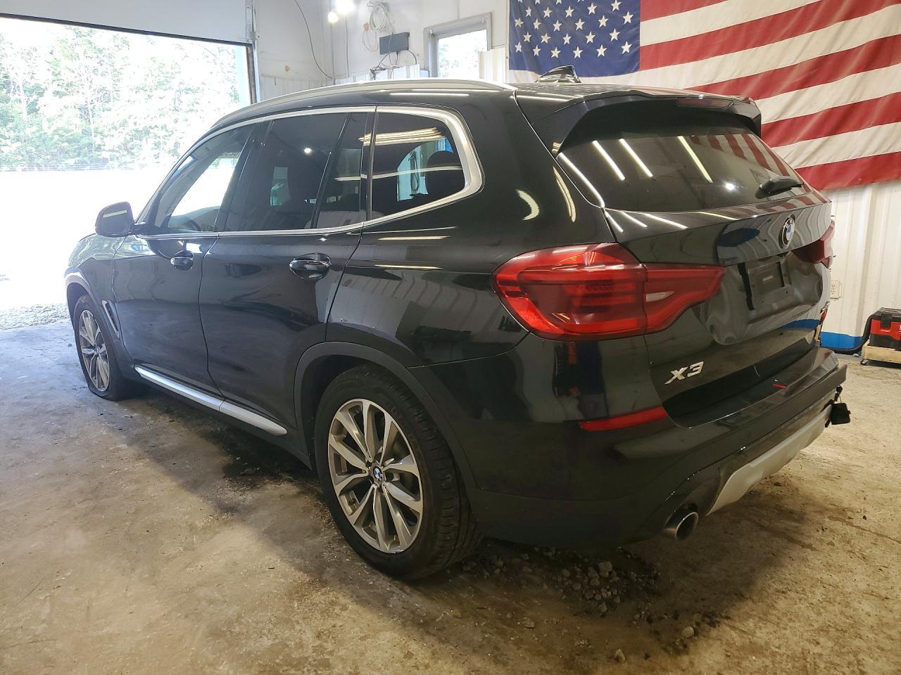 2018 BMW X3 xDrive30I - zdjęcie 2