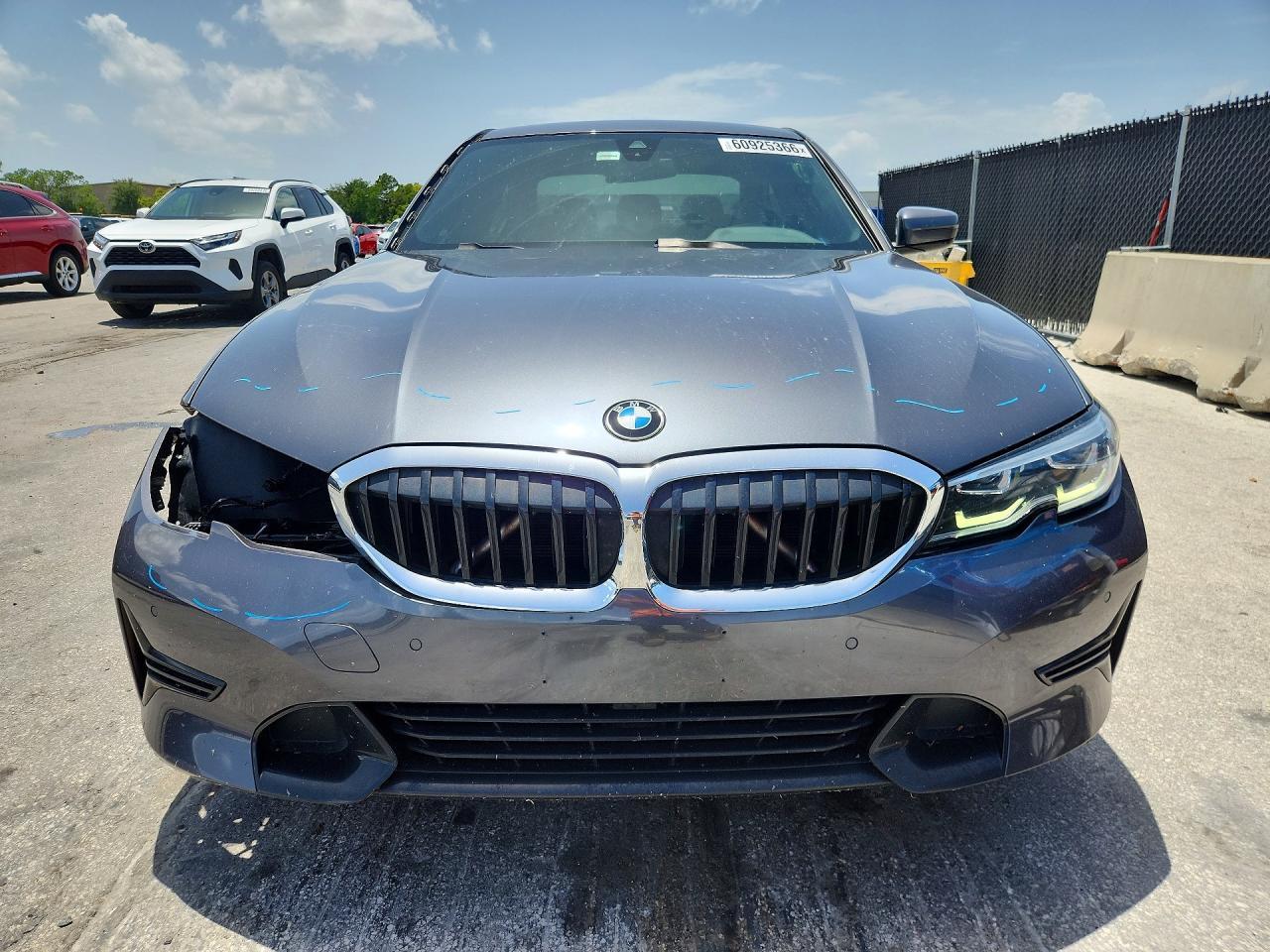 2019 BMW Seria 3 330i - zdjęcie 5