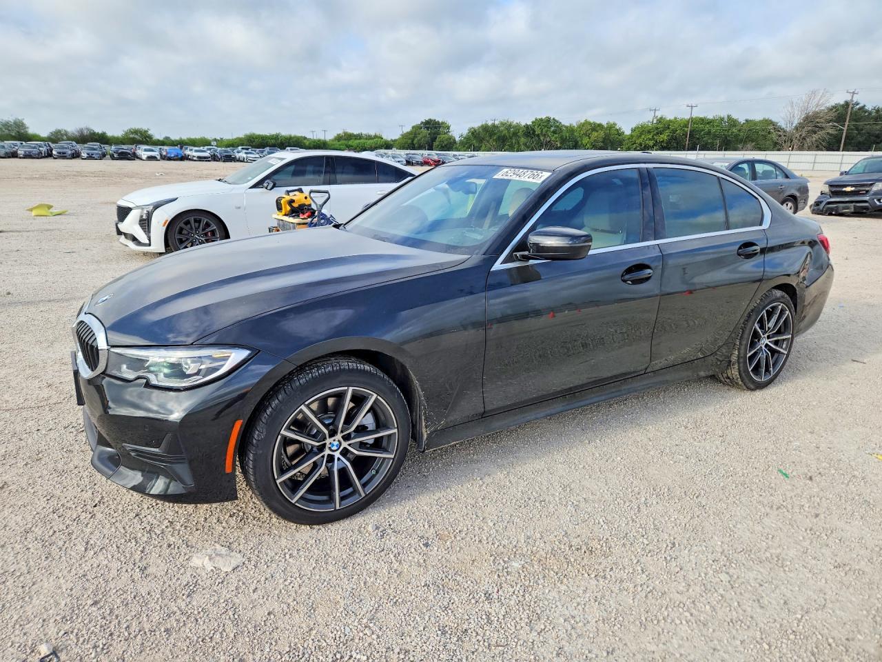 2020 BMW 330I - zdjęcie główne