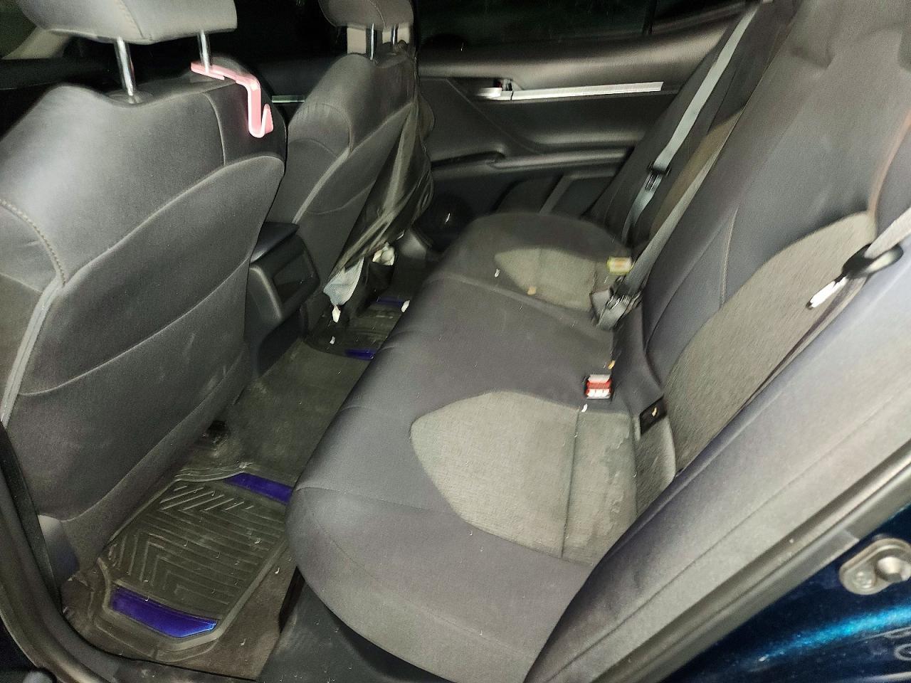 2019 Toyota Camry Le - zdjęcie 10