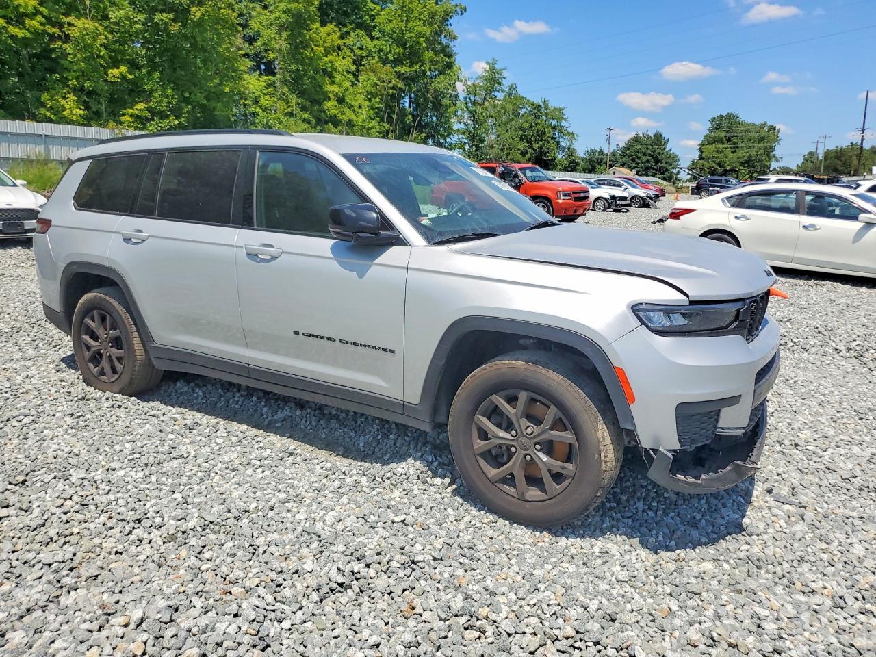 2024 Jeep Grand Cherokee L Laredo - zdjęcie 4