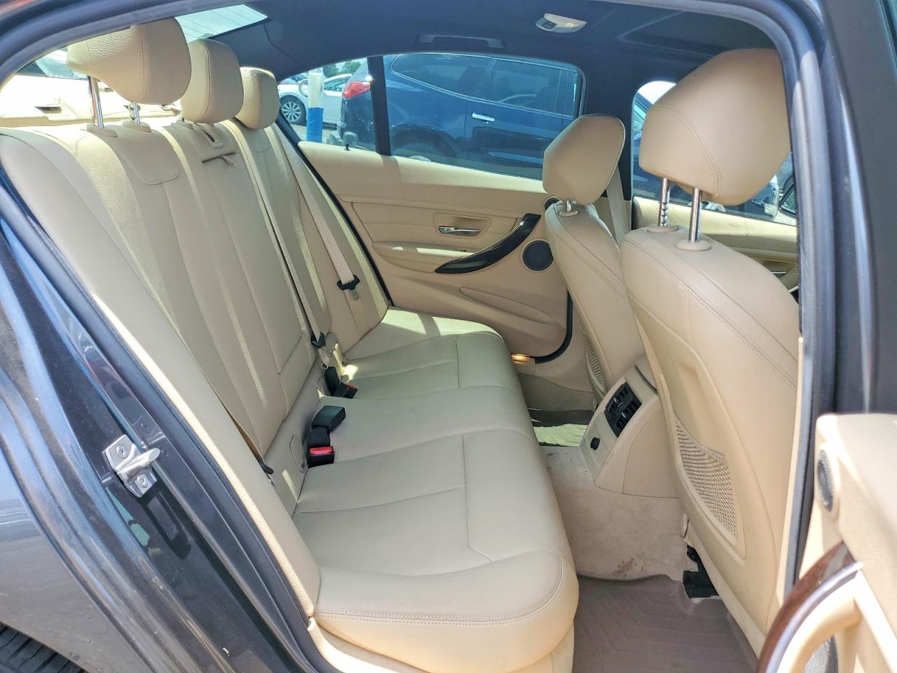 2015 BMW Seria 3 335i - zdjęcie 10