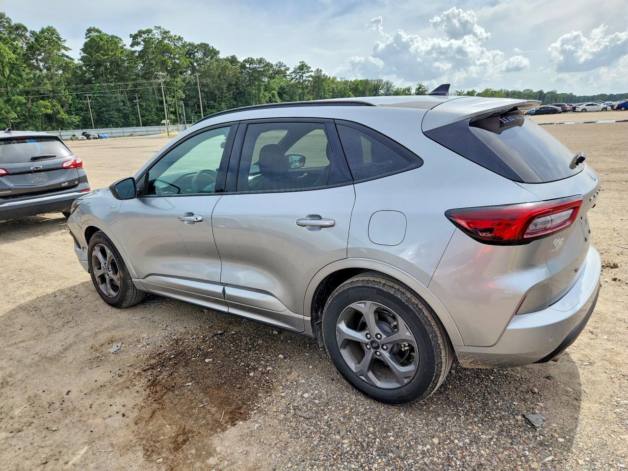 2023 Ford Escape St Line - zdjęcie 2