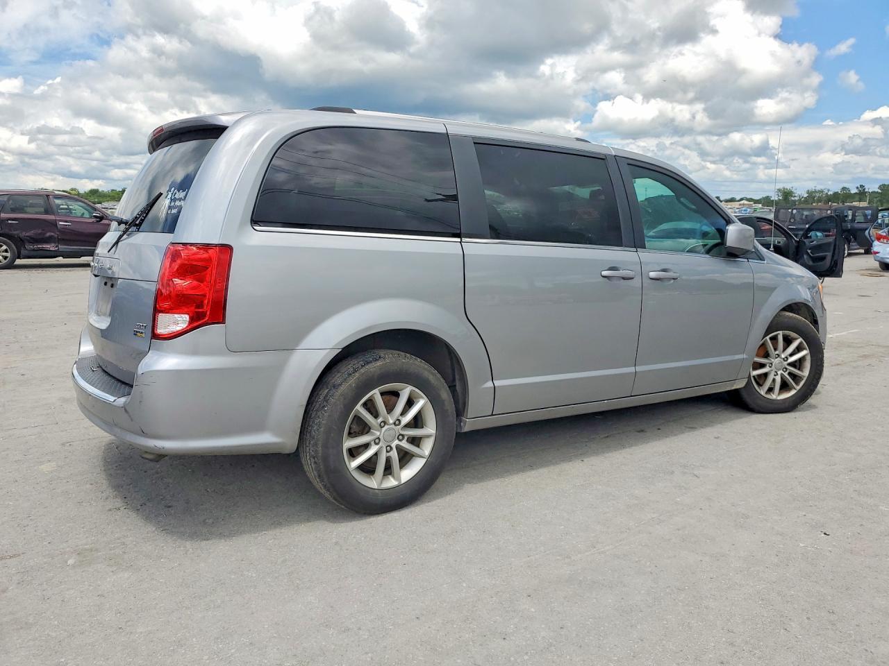 2019 Dodge Grand Caravan Sxt - zdjęcie 3