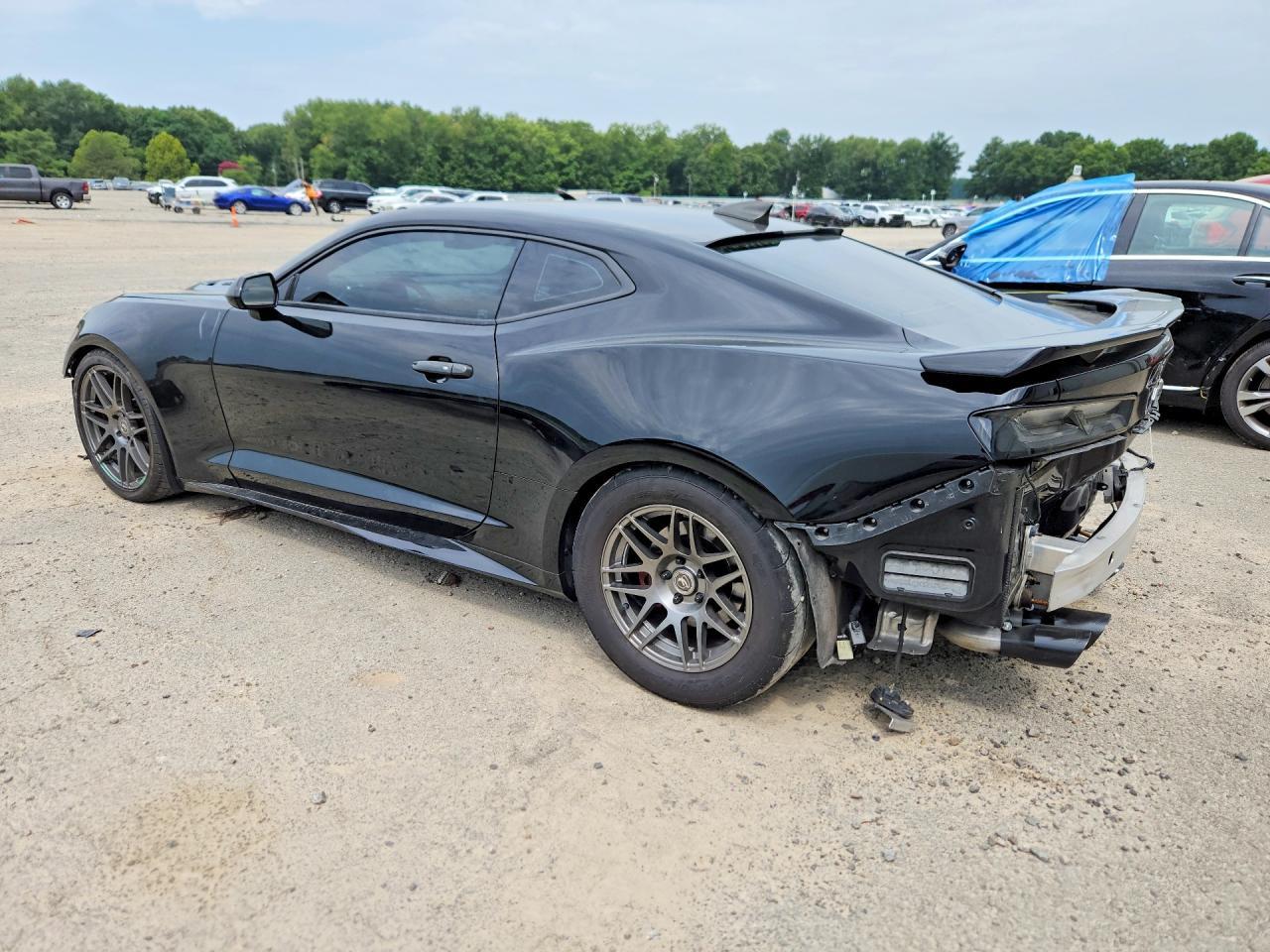 2017 Chevrolet Camaro Zl1 - zdjęcie 2