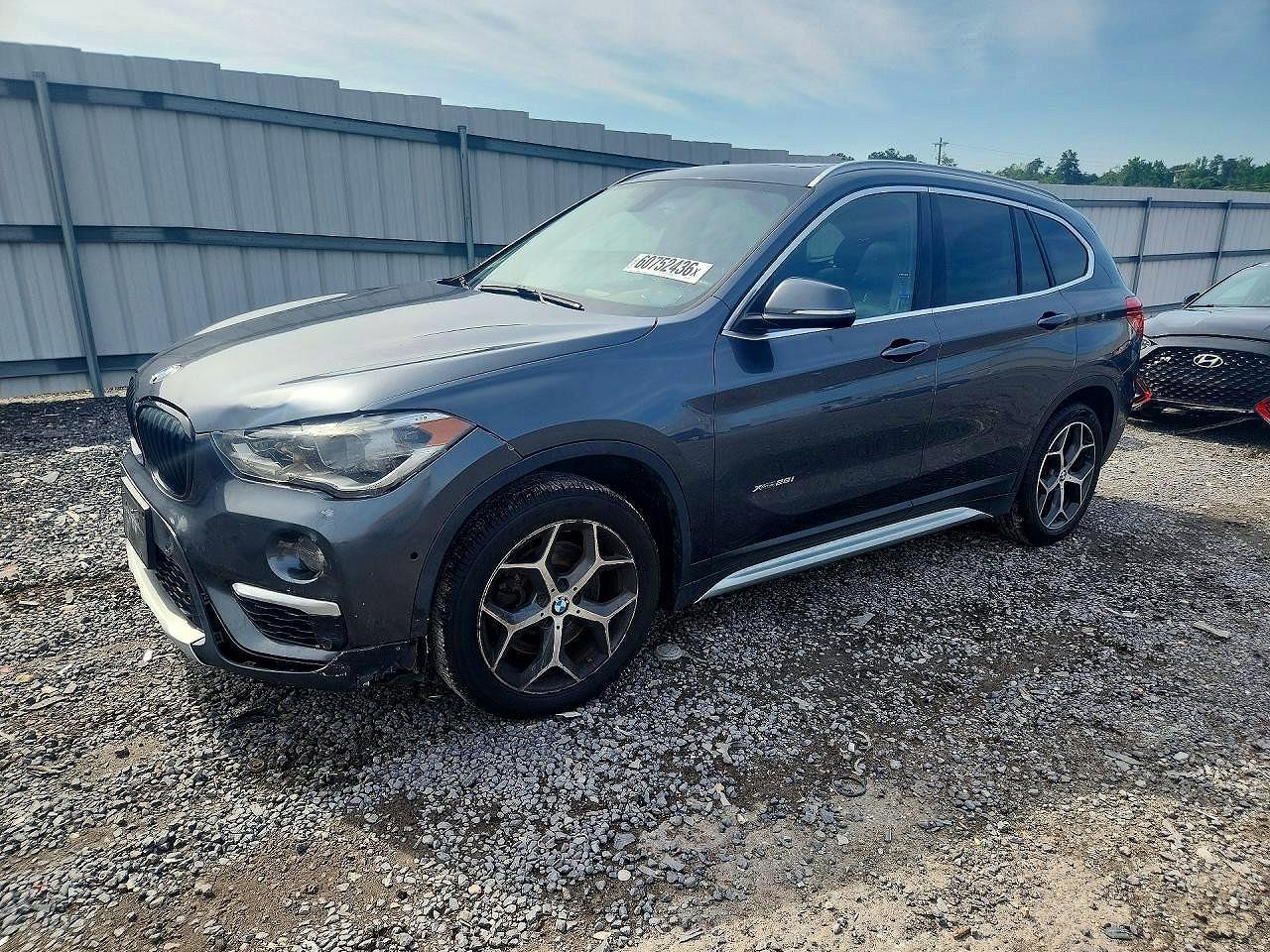 2017 BMW X1 xDrive28I - zdjęcie główne