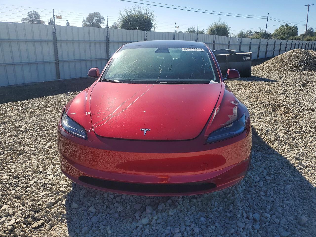 2025 Tesla Model 3 - zdjęcie 5